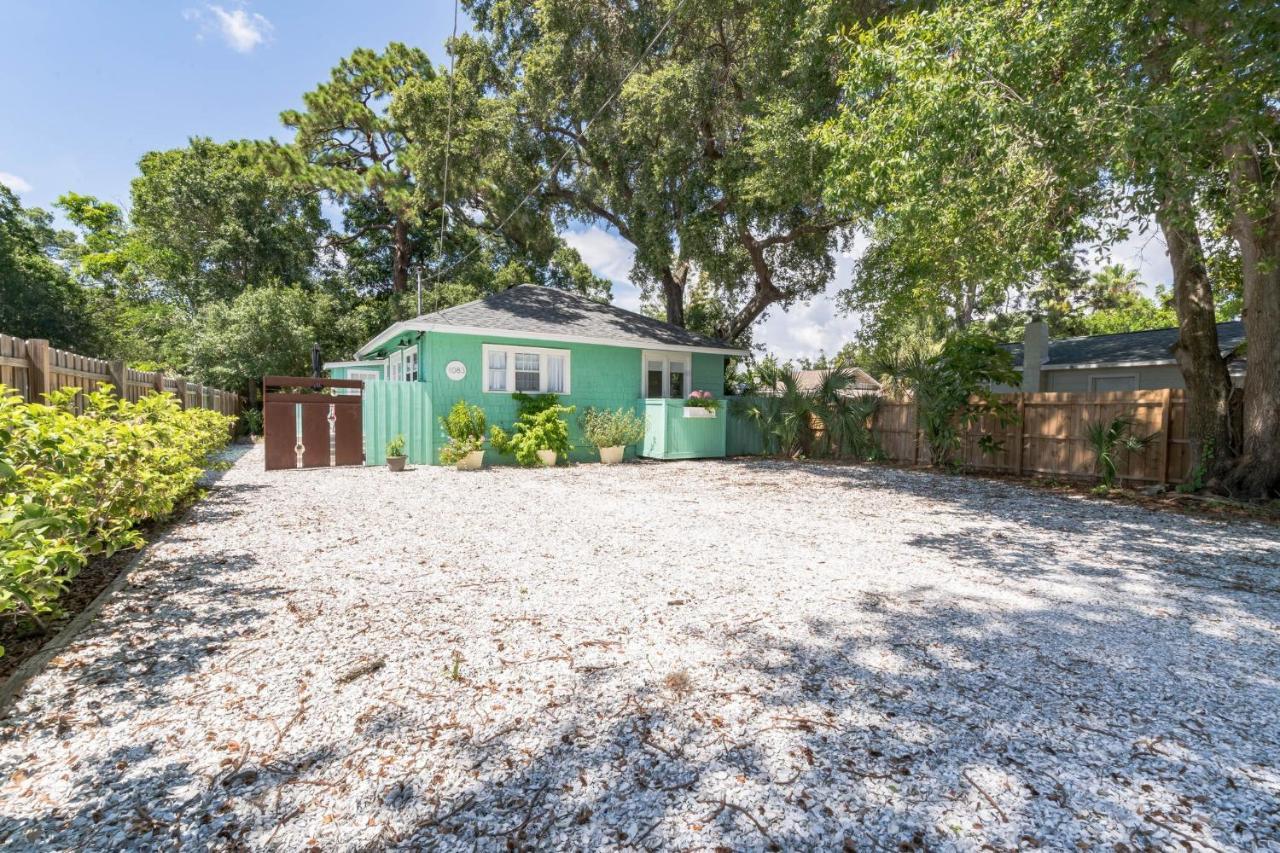 Sarasota, Fl Bungalow - Bright & Breezy Coastal Vibes - 10 Mins To White Sand Beaches Home Exterior photo